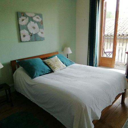 Aux Douces Nuits De Rivel Bed & Breakfast Bagian luar foto